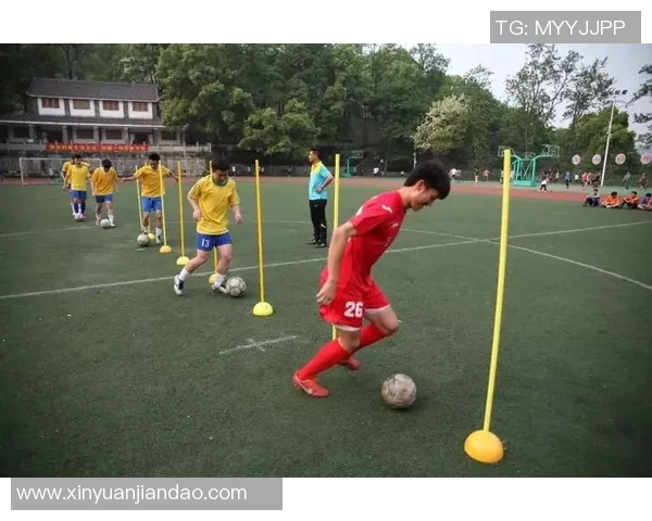 足球的魅力与精神探讨黑板报展示足球文化的精彩瞬间与历史传承